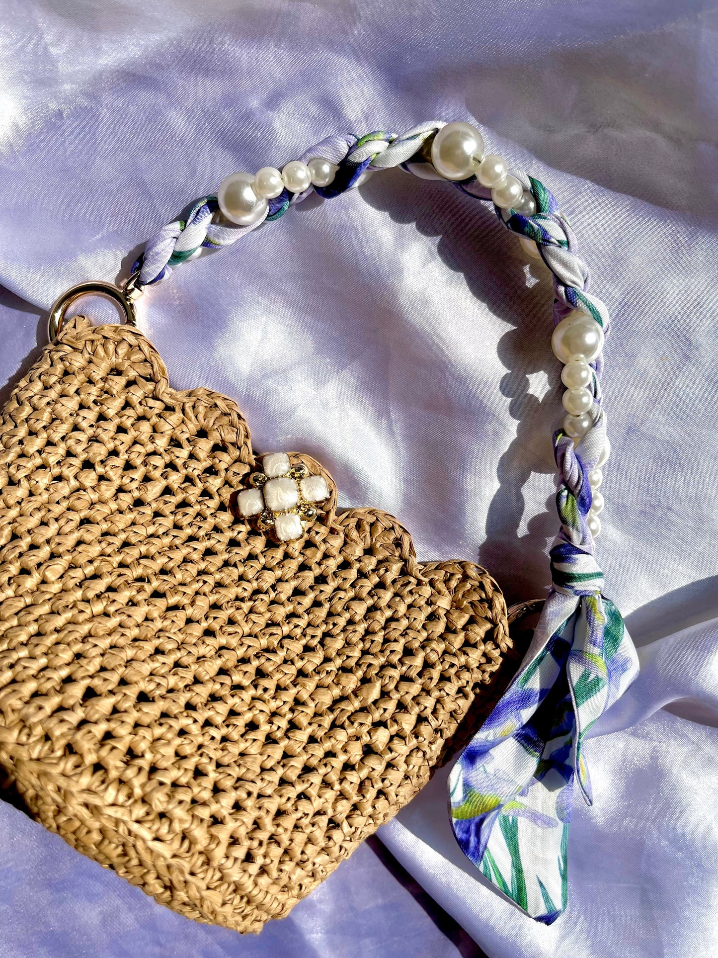 Chic and Elegant mini raffia handbag with lilac satin and pearl handle