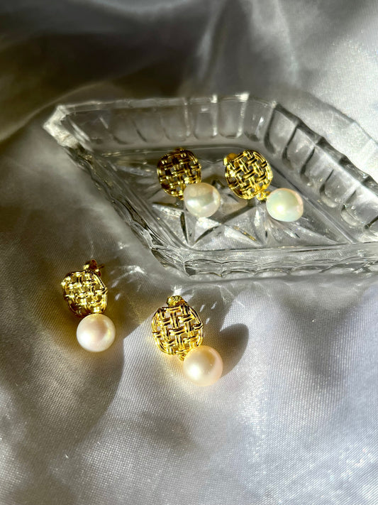 Glamorous gold plated silver freshwater pearl dangle earrings