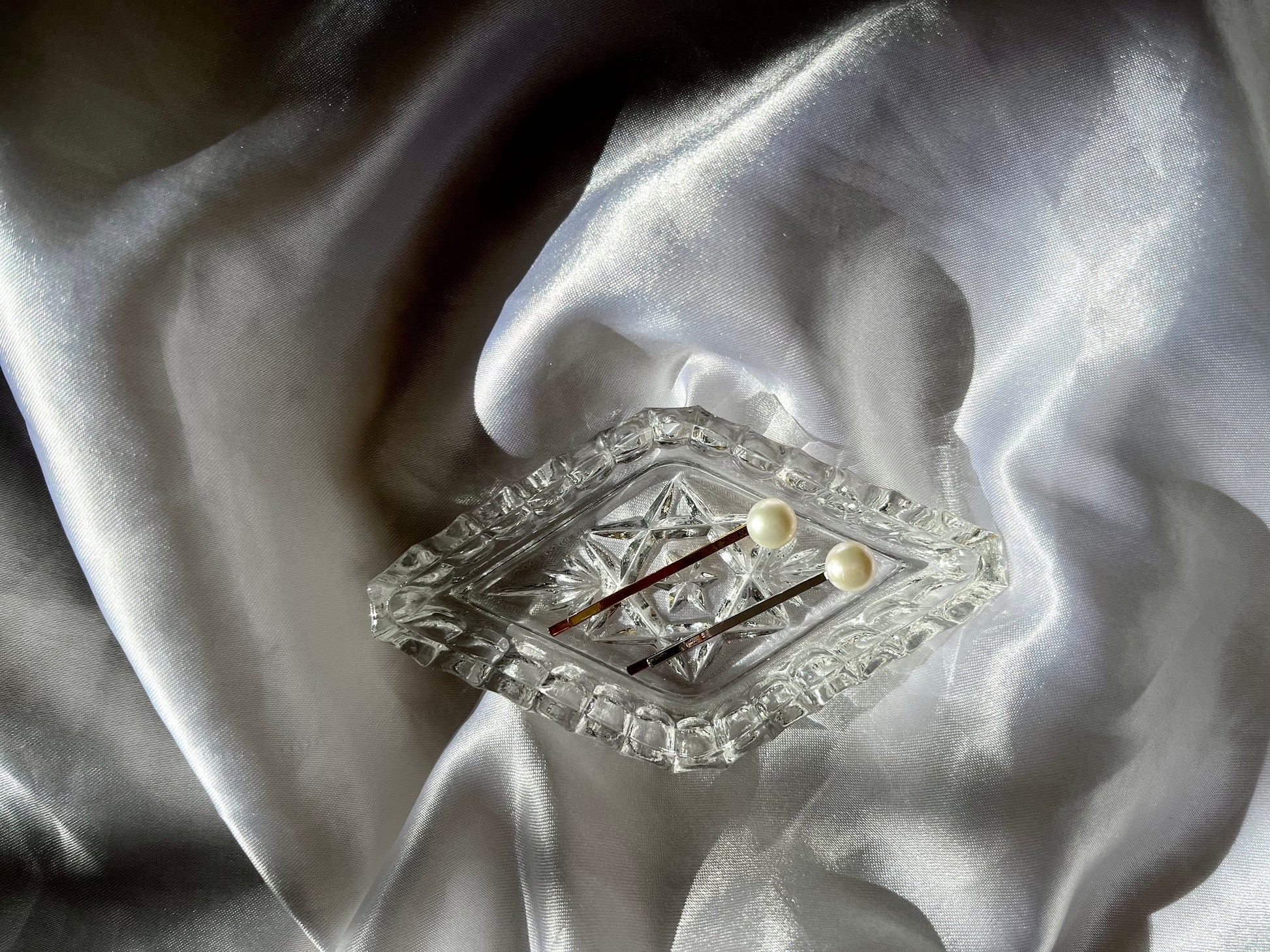 Gemuine freshwater pearl bobby pin