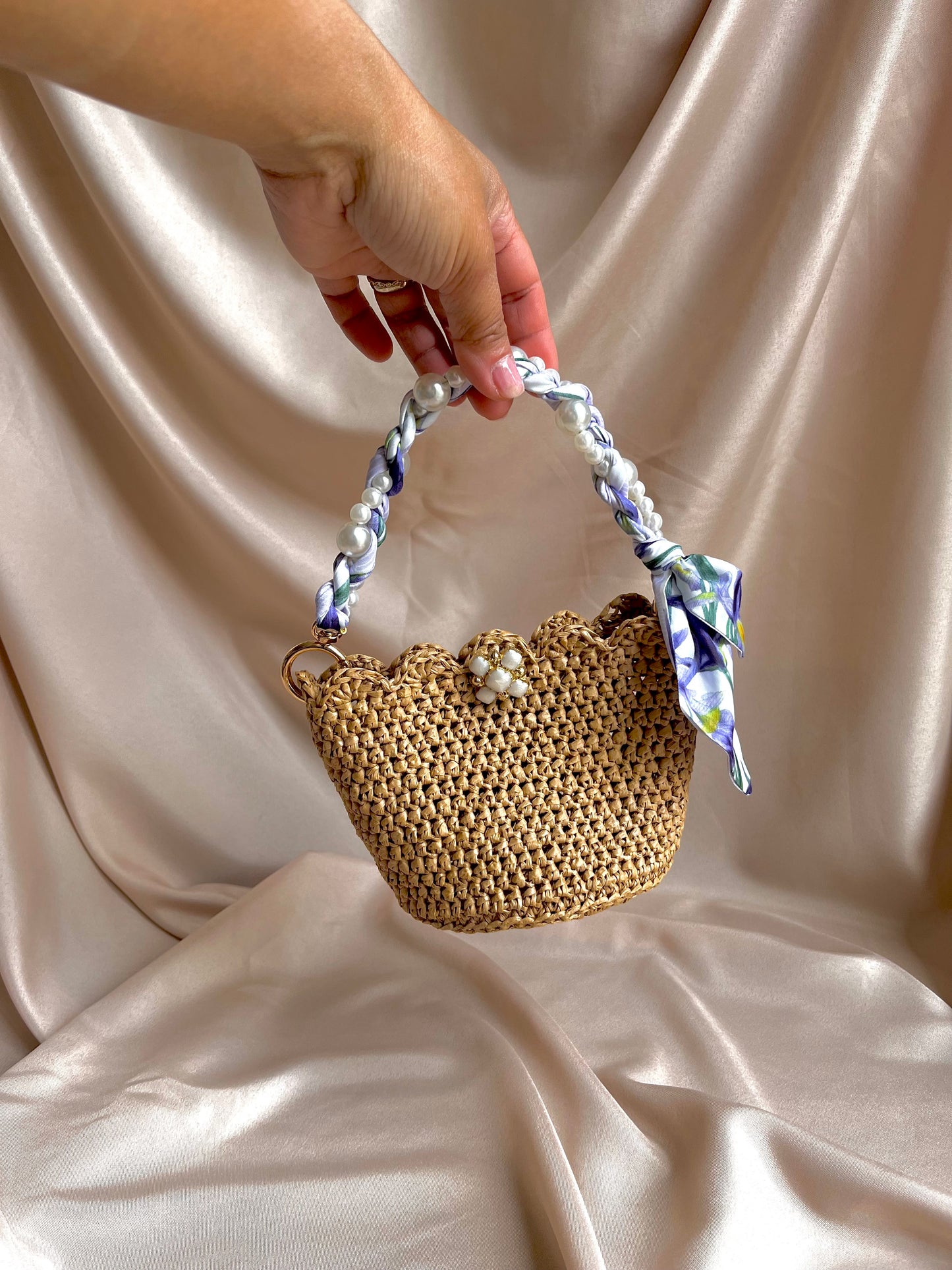 Chic and Elegant mini raffia handbag