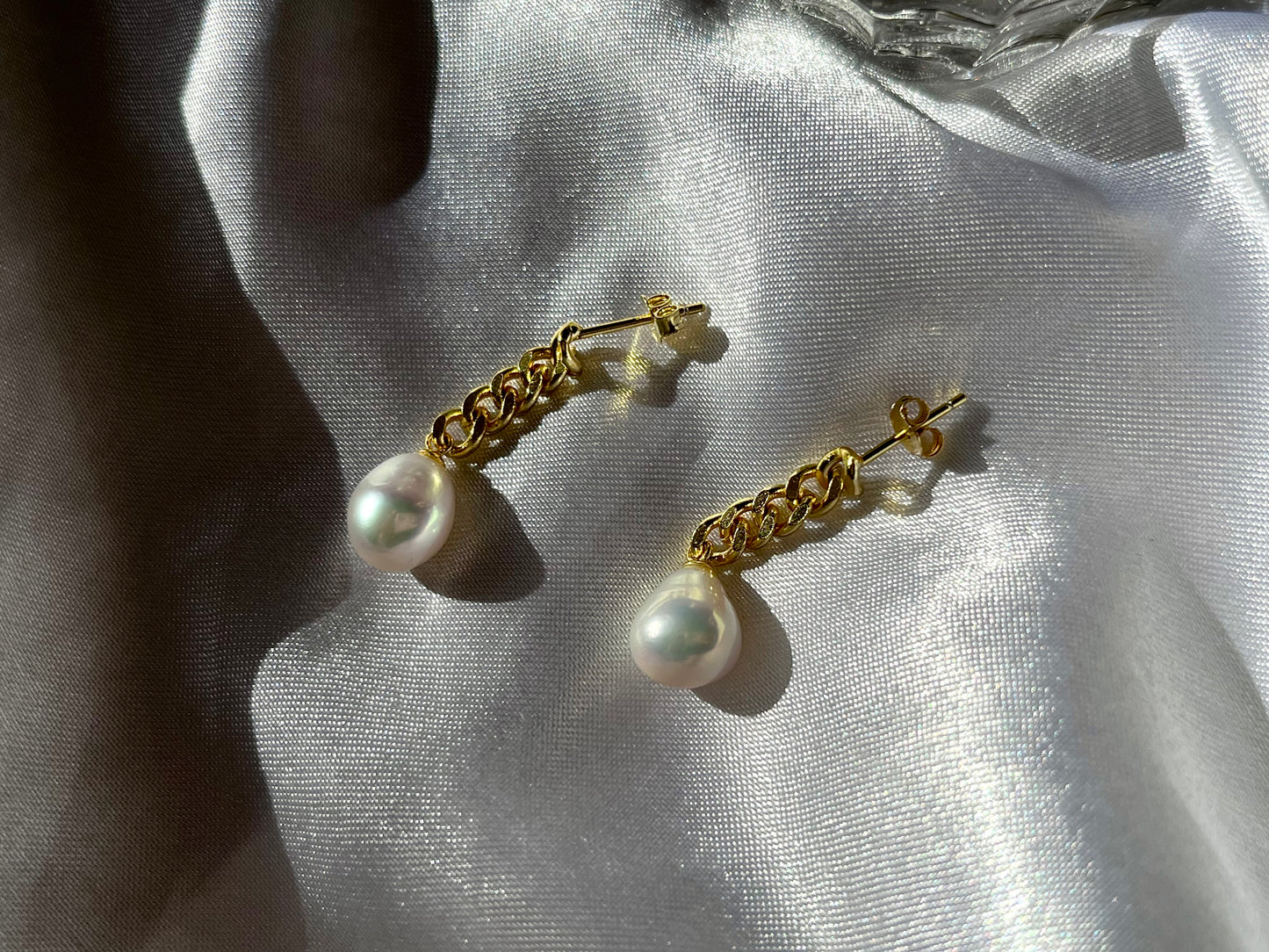 Freshwater pearl chunky gold plated silver cuba chain dangle earrings 