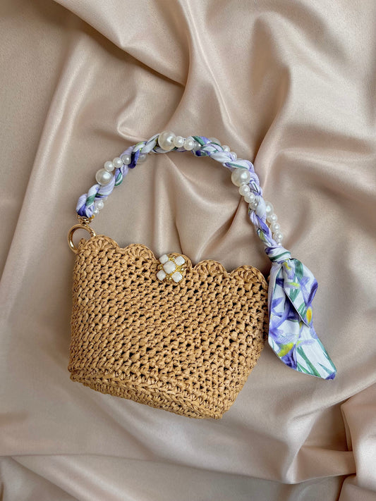 Chic and Elegant mini raffia handbag