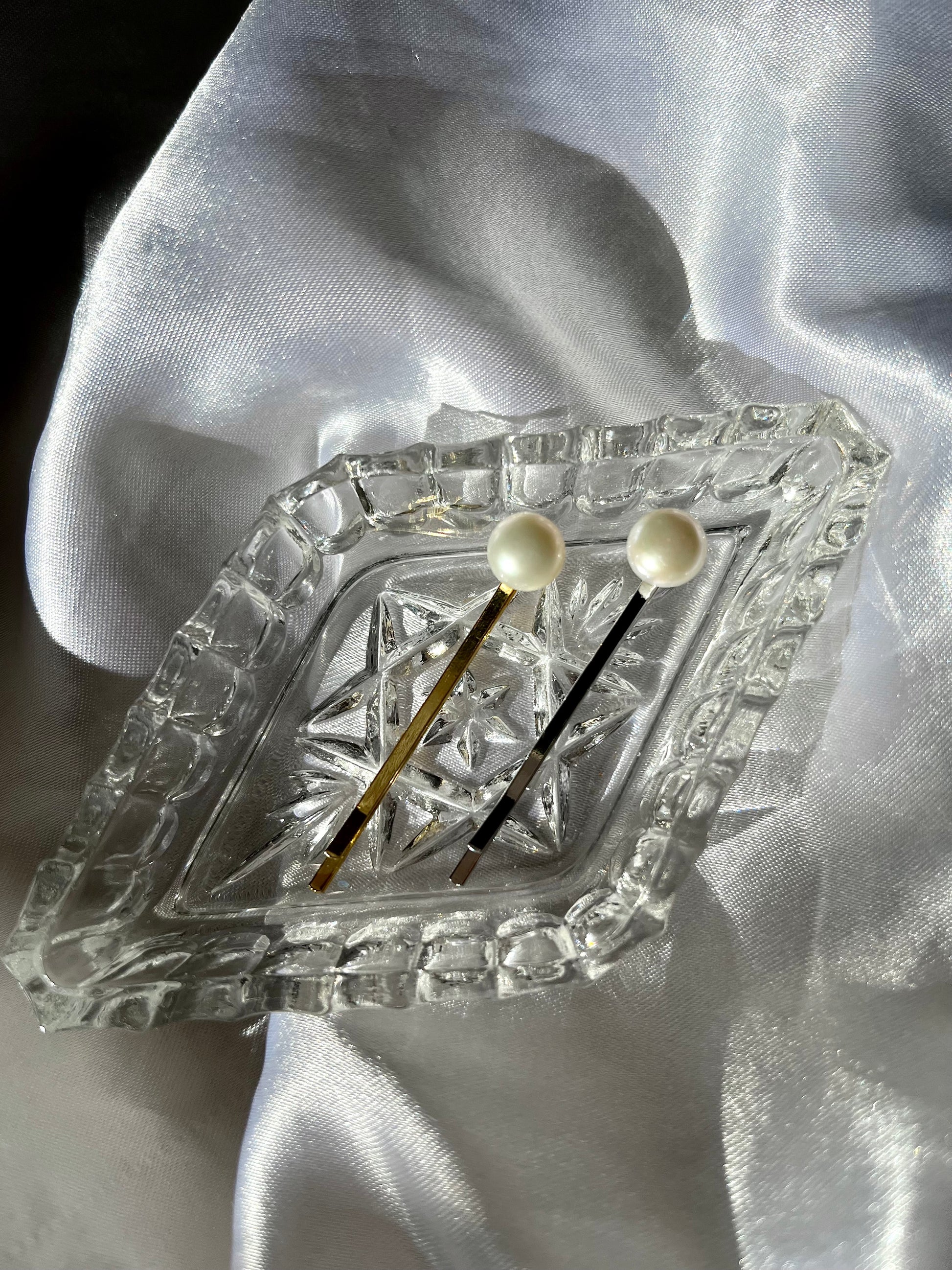 Gemuine freshwater pearl bobby pin