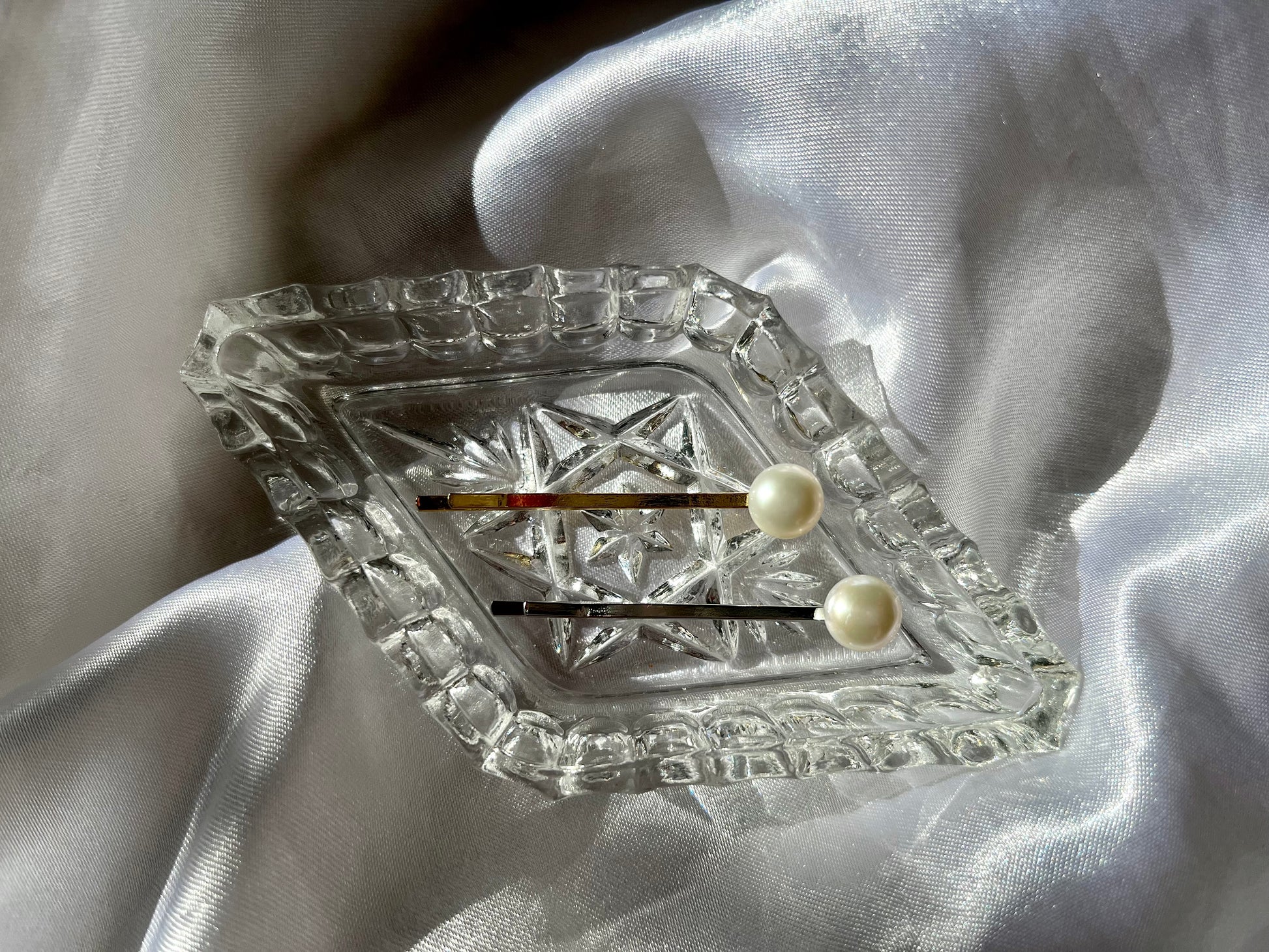 Gemuine freshwater pearl bobby pin